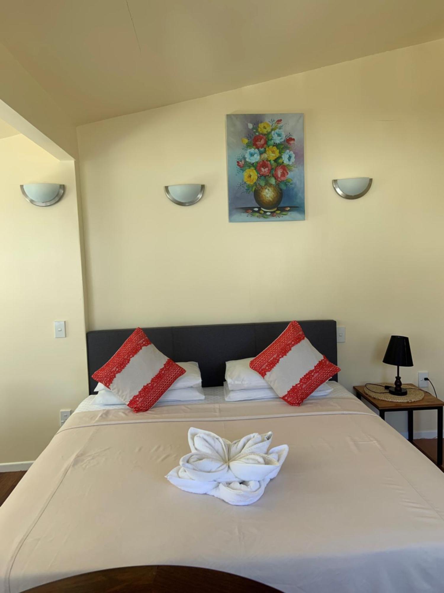 Tia Maria Retreat Apartment Rarotonga Bagian luar foto
